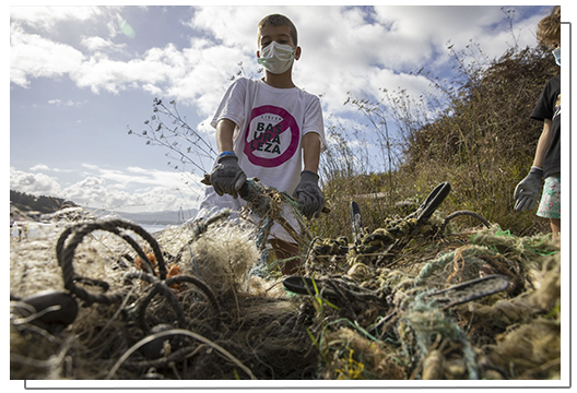 LIBERA caracteriza 61.483 residuos y recoge más de seis toneladas de basuraleza en la costa